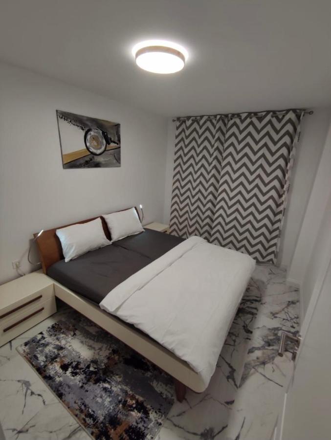 Apartament Apartament Vivo Floreşti Zewnętrze zdjęcie